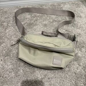 All Day Essentials Belt Bag 2.5L